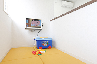 中央区篠原町・おおすぎファミリー歯科・キッズコーナー完備だから、親子で通いやすい