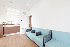 中央区篠原町・おおすぎファミリー歯科・受付・待合室